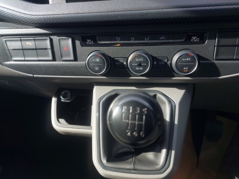 Used Volkswagen Transporter Shuttle 2024 for sale - 78103440: Photo 18