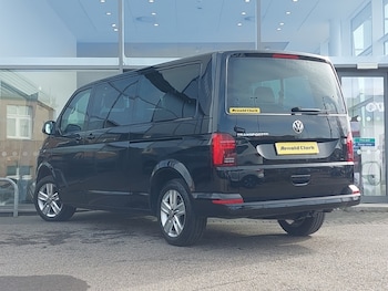 Used Volkswagen Transporter Shuttle 2024 for sale - 78103440: Photo