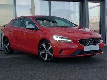 Used Volvo V40 2019 for sale - 76435347: Photo
