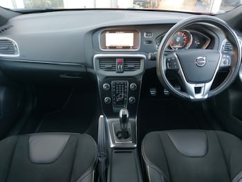 Used Volvo V40 2019 for sale - 76435347: Photo