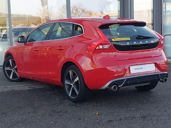 Used Volvo V40 2019 for sale - 76435347: Photo