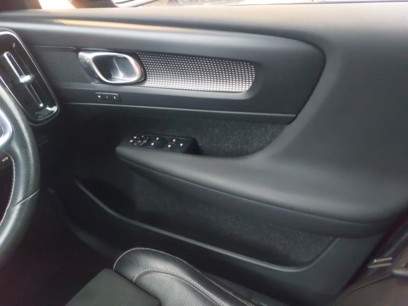 Used Volvo XC40 2019 for sale - 76643974: Photo 10