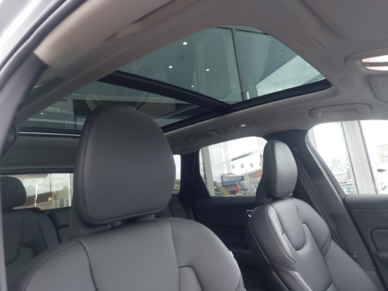 Used Volvo XC60 2024 for sale - 76437774: Photo 12