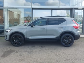 Used Volvo XC40 2026 for sale - 79870132: Photo