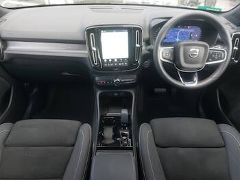 Used Volvo XC40 2024 for sale - 79870144: Photo