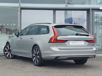 Used Volvo V90 2025 for sale - 75605535: Photo