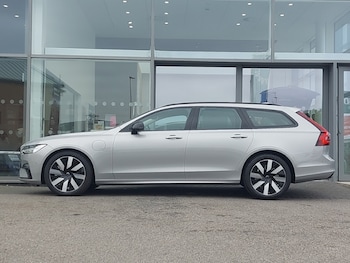 Used Volvo V90 2025 for sale - 75605535: Photo