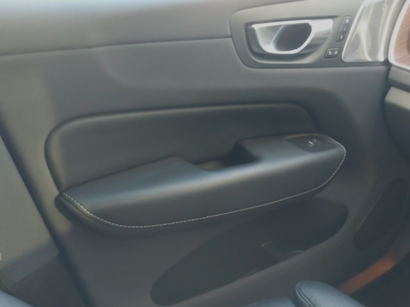 Used Volvo XC60 2024 for sale - 76358700: Photo 11