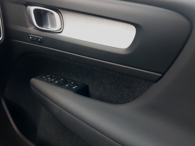 Used Volvo XC40 2023 for sale - 76478386: Photo 10