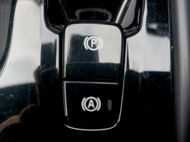 Used Volvo XC40 2023 for sale - 76478386: Photo 16