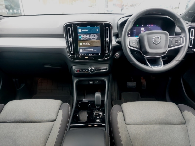 Used Volvo XC40 2023 for sale - 76478386: Photo 2