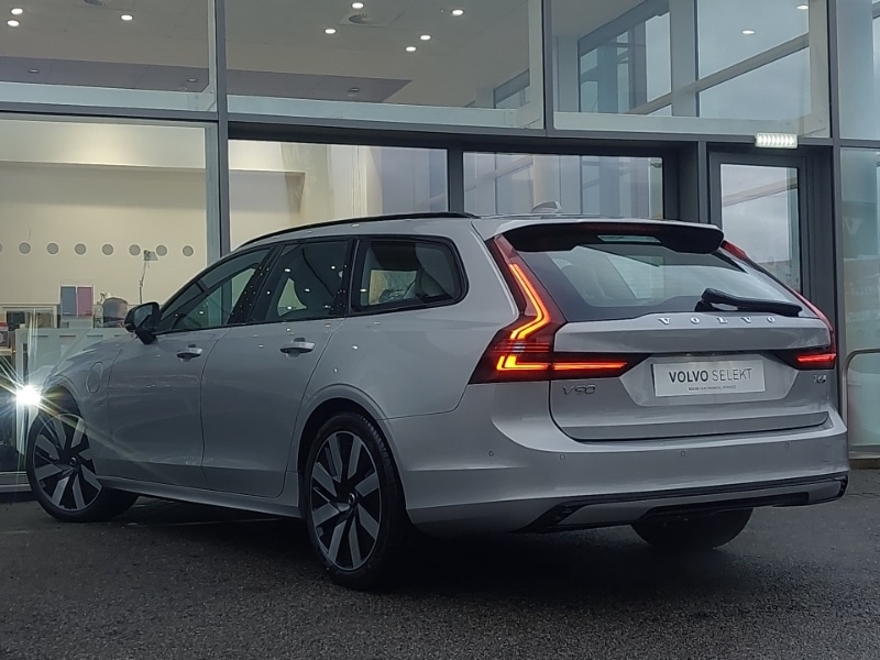 Used Volvo V90 2025 for sale - 76721434: Photo 3