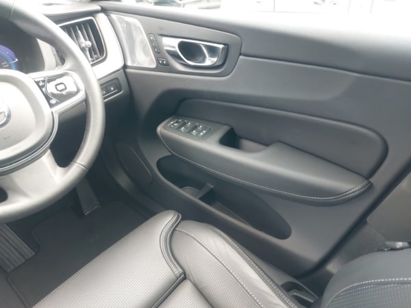 Used Volvo XC60 2024 for sale - 75687055: Photo 10
