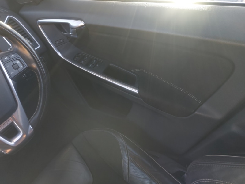 Used Volvo XC60 2017 for sale - 77531183: Photo 10