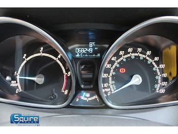 Used Ford Fiesta 2015 for sale - 76751508: Photo