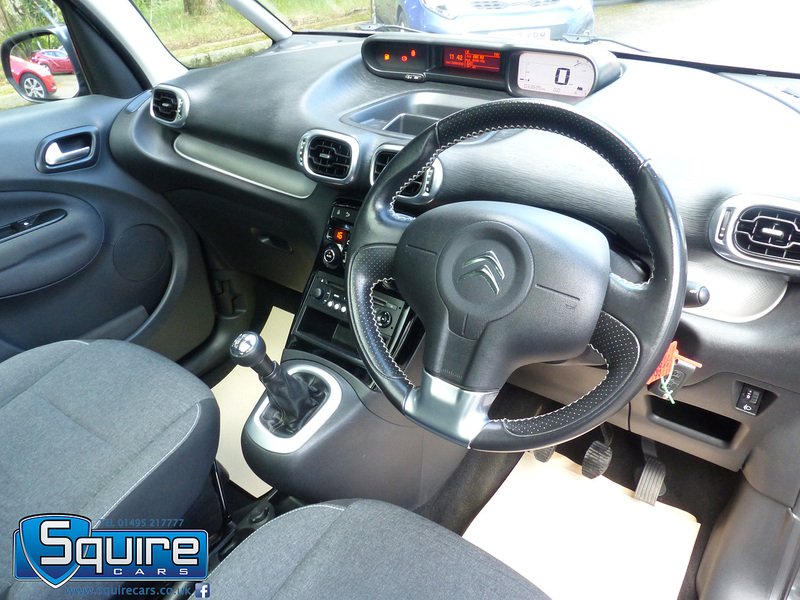 Used Citroen C3 Picasso 2017 for sale - 76906085: Photo 2