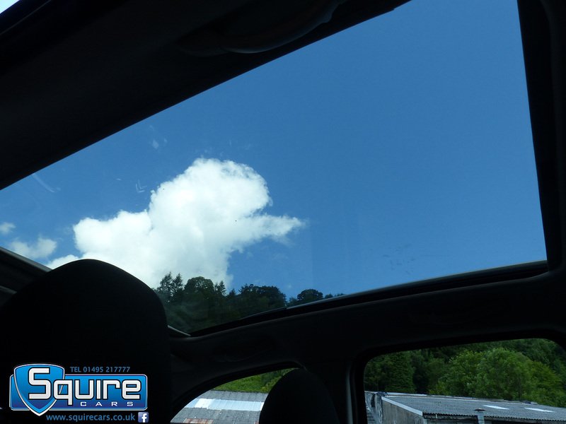 Used Citroen C3 Picasso 2017 for sale - 76906085: Photo 30