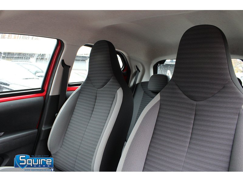 Used Toyota AYGO 2019 for sale - 76450372: Photo 30