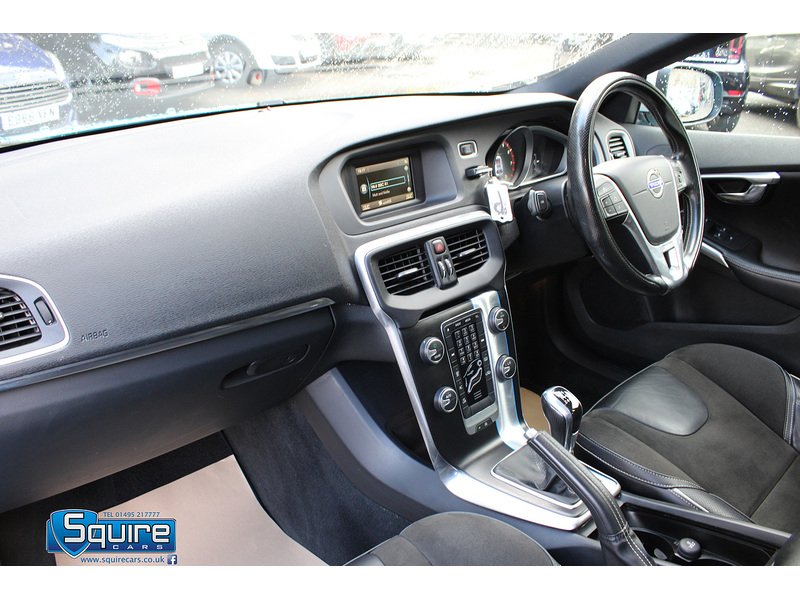 Used Volvo V40 2015 for sale - 76330455: Photo 32