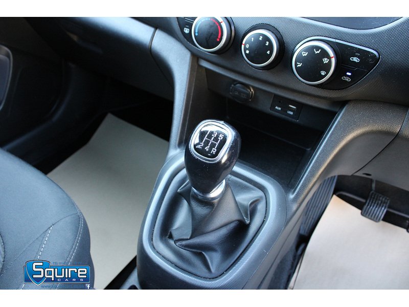 Used Hyundai i10 2019 for sale - 76057105: Photo 11