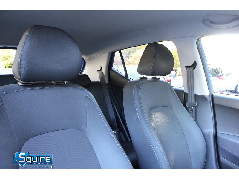 Used Hyundai i10 2019 for sale - 76057105: Photo 9