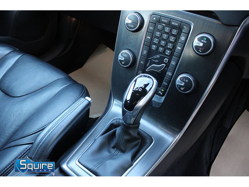 Used Volvo V40 2015 for sale - 77046210: Photo 23