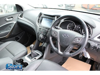 Used Hyundai Santa Fe 2016 for sale - 76017416: Photo 2