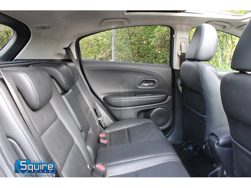 Used Honda HR-V 2017 for sale - 76057127: Photo 32