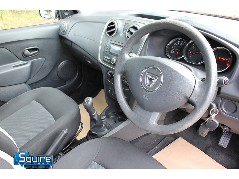 Used Dacia Sandero 2015 for sale - 75969084: Photo 2