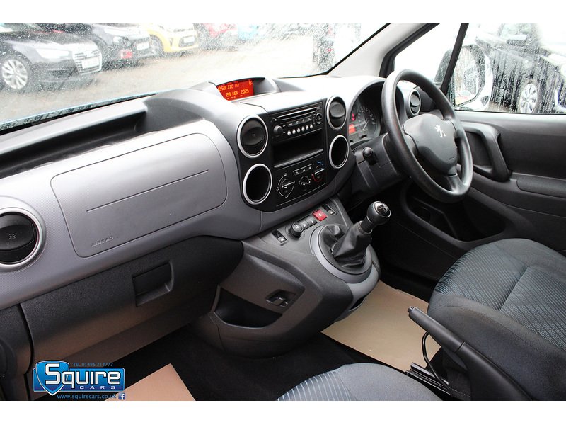 Used Peugeot Partner Tepee 2010 for sale - 76707332: Photo 26