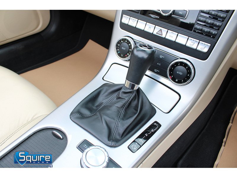Used Mercedes-Benz SLK 2011 for sale - 76353023: Photo 5