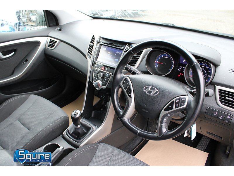 Used Hyundai i30 2015 for sale - 76148338: Photo 2