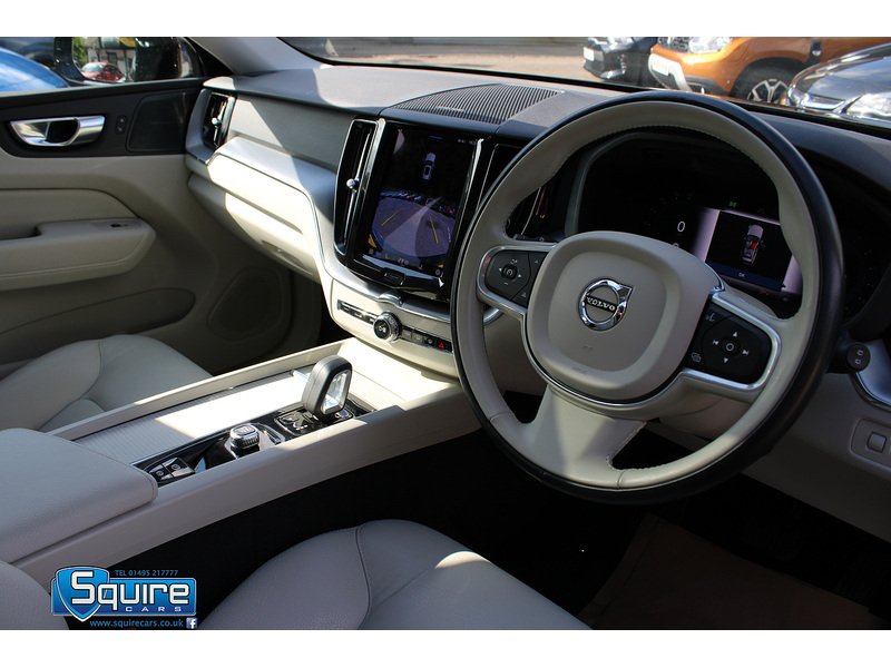 Used Volvo XC60 2021 for sale - 75969103: Photo 2