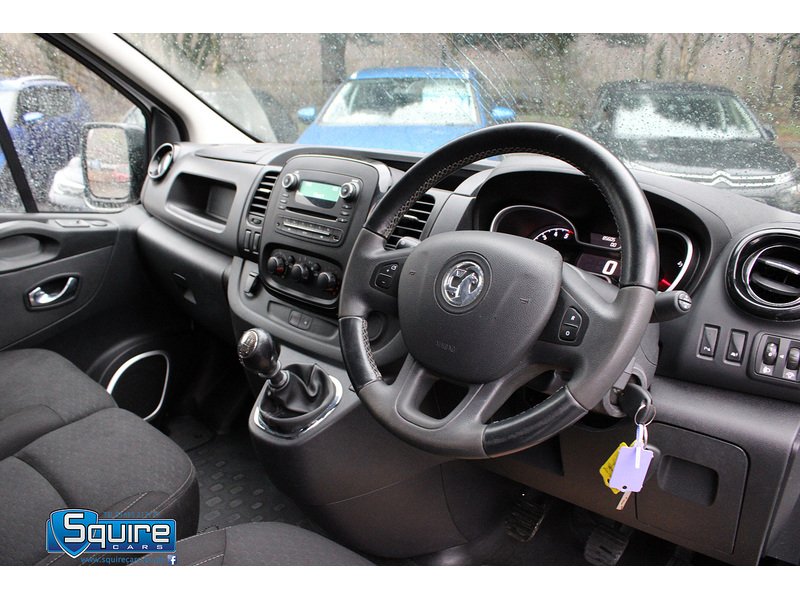 Used Vauxhall Vivaro 2018 for sale - 77494296: Photo 2