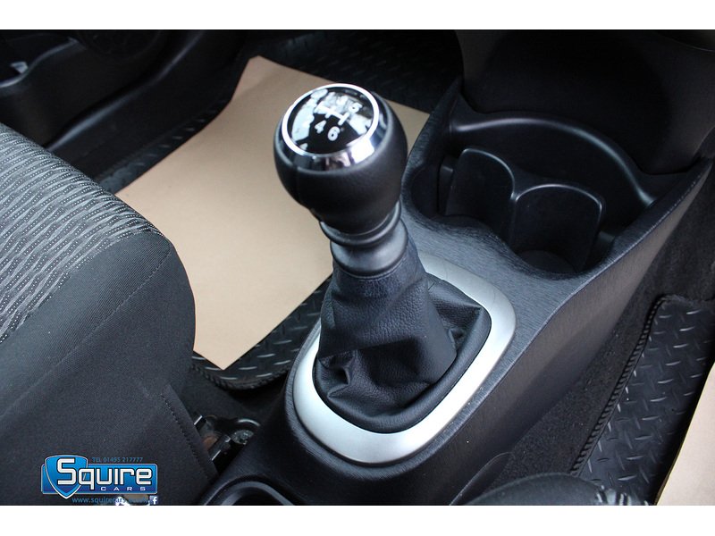 Used Toyota Yaris 2013 for sale - 76437075: Photo 14