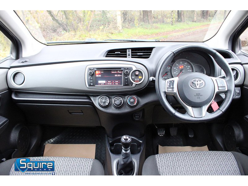 Used Toyota Yaris 2013 for sale - 76437075: Photo 17