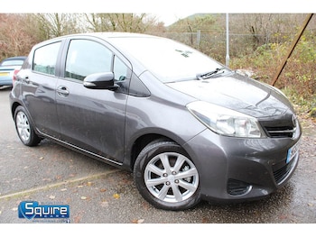 Used Toyota Yaris 2013 for sale - 76437075: Photo