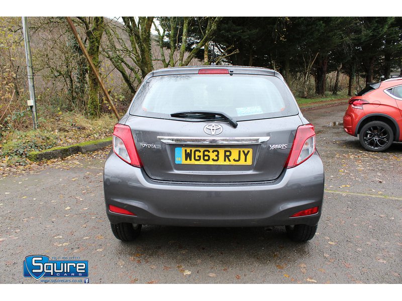 Used Toyota Yaris 2013 for sale - 76437075: Photo 21