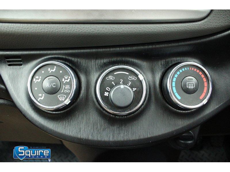 Used Toyota Yaris 2013 for sale - 76437075: Photo 24