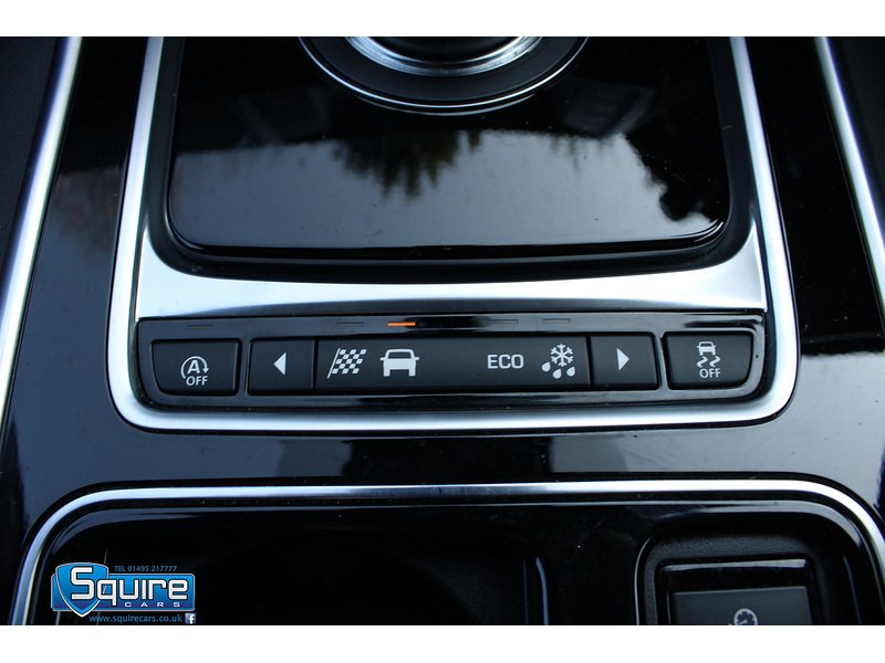 Used Jaguar XE for sale - 77790199: Photo 31