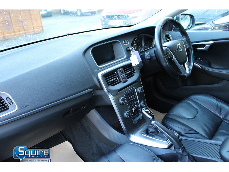 Used Volvo V40 2015 for sale - 77140322: Photo 13