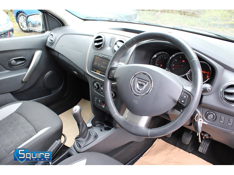 Used Dacia Sandero Stepway 2014 for sale - 76274436: Photo 9