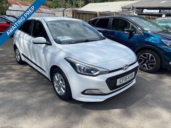 Used Hyundai i20 2016 for sale - 79470761: Photo