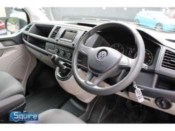 Used Volkswagen Transporter Shuttle 2019 for sale - 74942793: Photo