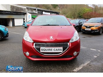 Used Peugeot 208 2014 for sale - 77663409: Photo