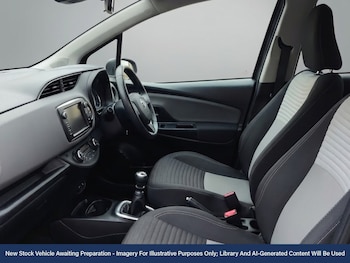 Used Toyota Yaris 2017 for sale - 77951826: Photo