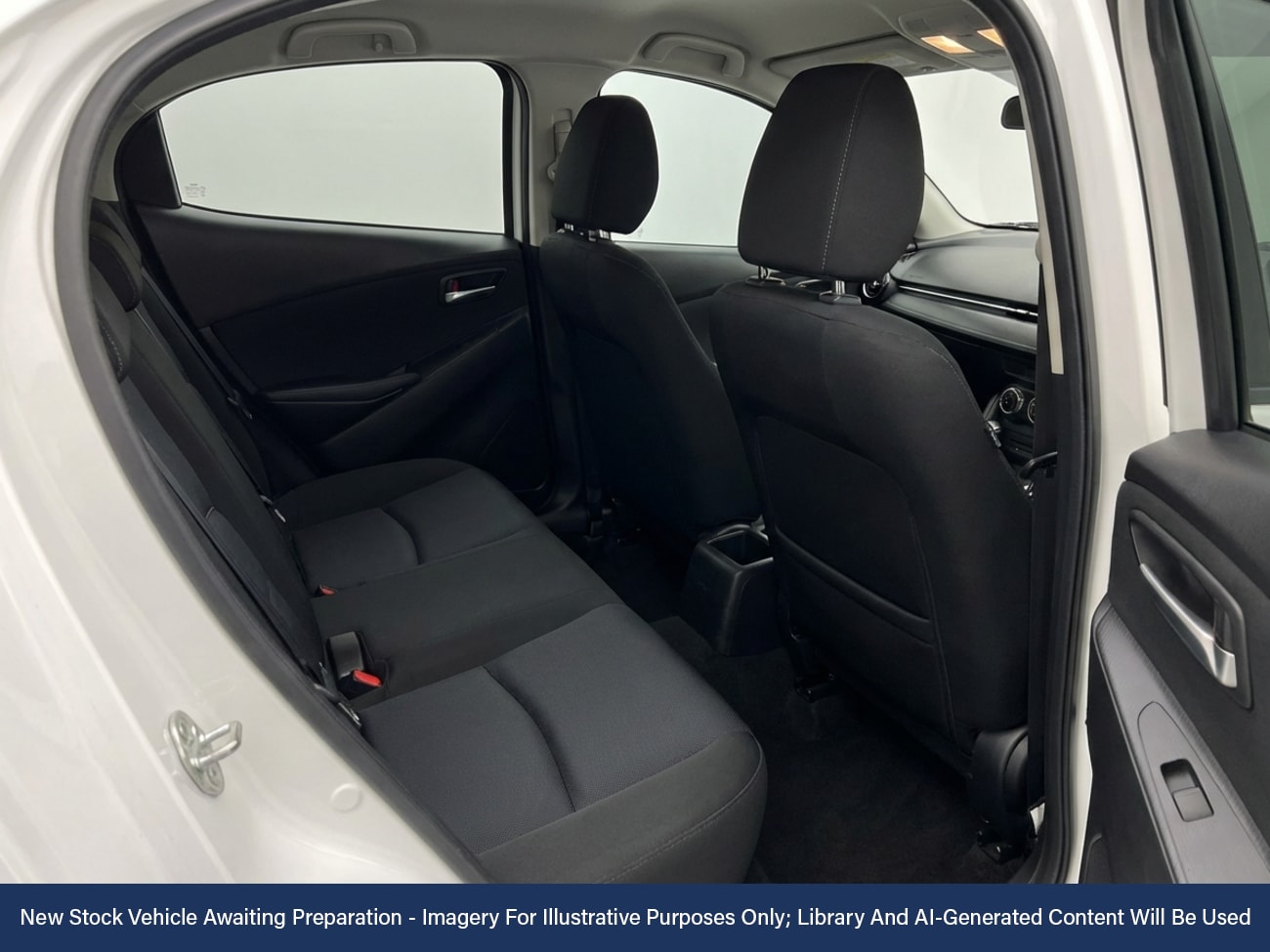 Used Mazda Mazda2 2016 for sale - 77728632: Photo 4