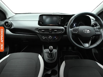 Used Hyundai i10 2023 for sale - 77686831: Photo