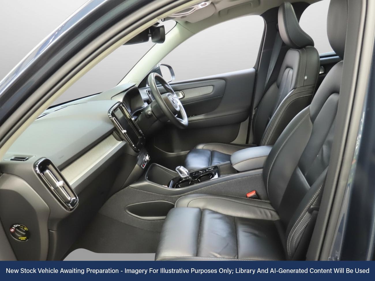 Used Volvo XC40 2021 for sale - 76798442: Photo 2