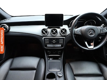 Used Mercedes-Benz GLA 2019 for sale - 76495387: Photo